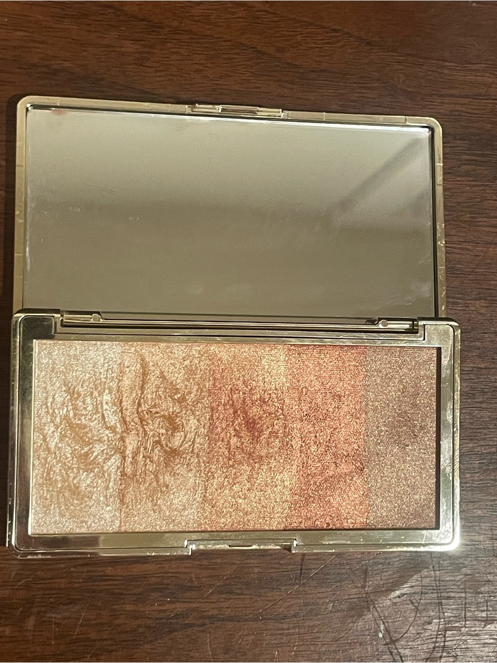 Touch in Sol Glowdient Palette